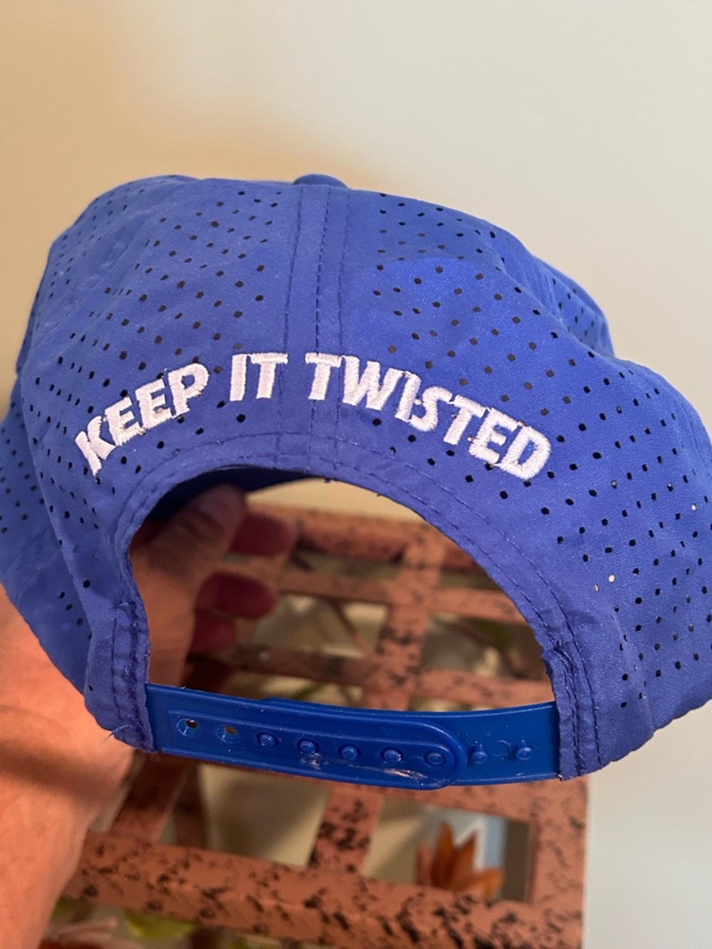 Twisted Tea Blue Rope Hat Perforated Performance Mesh SnapBack Keep It Twisted - Picture 4 of 6